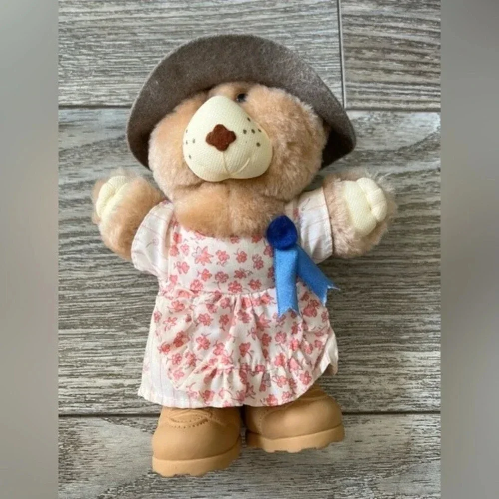 Vintage 1986 Wendy's Furskins Hattie Mini Bear Plush Stuffed Animal Blue Ribbon